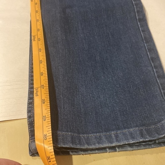 Tommy Hilfiger • Medium Rise Straight Leg Dark Wash Jeans - Picture 9 of 11